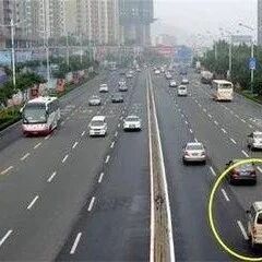 老司机开车为何都是“让速不让道”，原来大有学问！