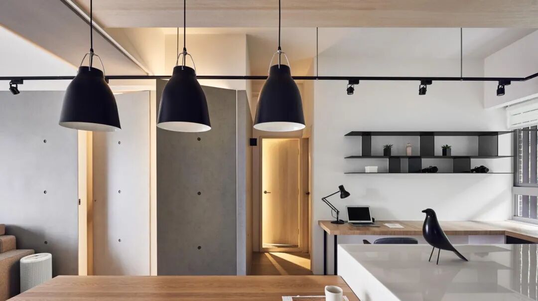 独居青年打造70㎡小户型轻工业风，“麻雀虽小五脏俱全”的小户型利用，为主人的生活提供了舒适惬意的体验