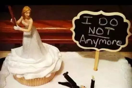 婚礼蛋糕见多了，离婚蛋糕你见过吗？画风也太血腥了吧~~