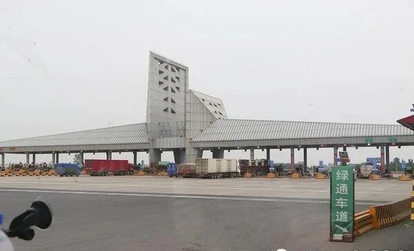 河北交通管控'七项禁止' 力保道路通畅