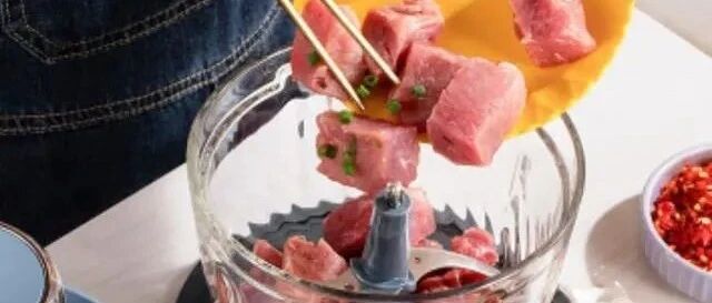 医生建议：请停止使用“绞肉机”，若不扔掉，可能有损肝细胞