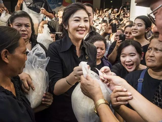 她曾是国家总理,如今却在街头卖大米...... - 超人 - xji630203525700水上人 她曾是国家总理,如今却在街头卖大米...... - 超人 - xji630203525700水上人