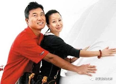 星闻大爆料!被丈夫满文军指证,成“阶下囚”的李俐,为何出狱7年后才离婚?