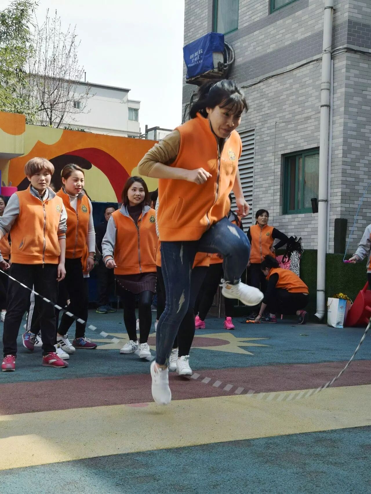 新概念幼教 三八妇女节 集团全民健身爱尚运动提升素养做魅力女性 早教幼教 西安妈妈论坛