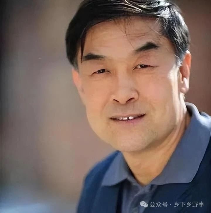 李建义:娶平凡妻子,缘定8年情深不渝