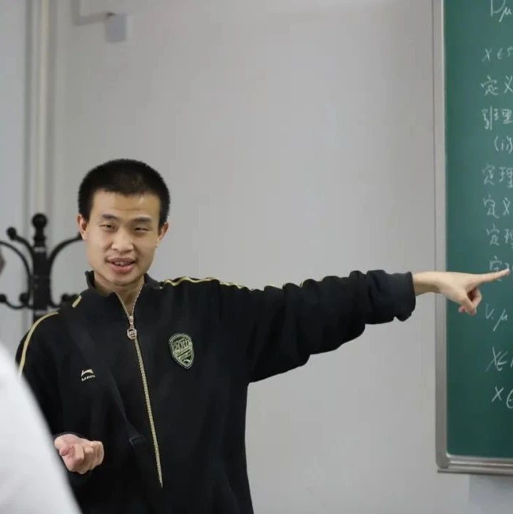 北大数学天才“韦神”上热搜，随手帮6个博士解决困扰4个月的难题