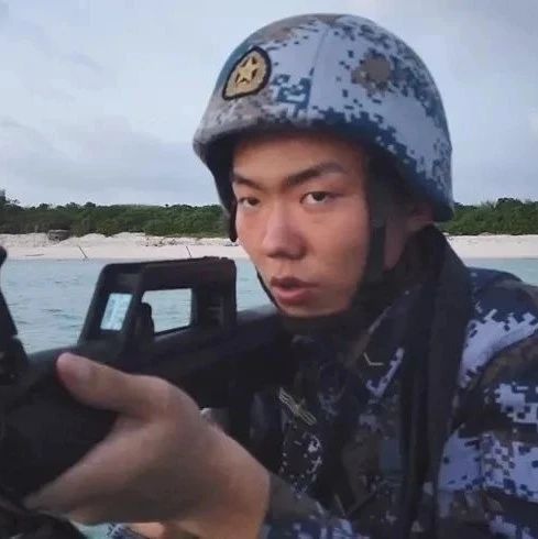 “你们被包围了，投降吧！”解放军驻南海官兵演练对敌英语喊话