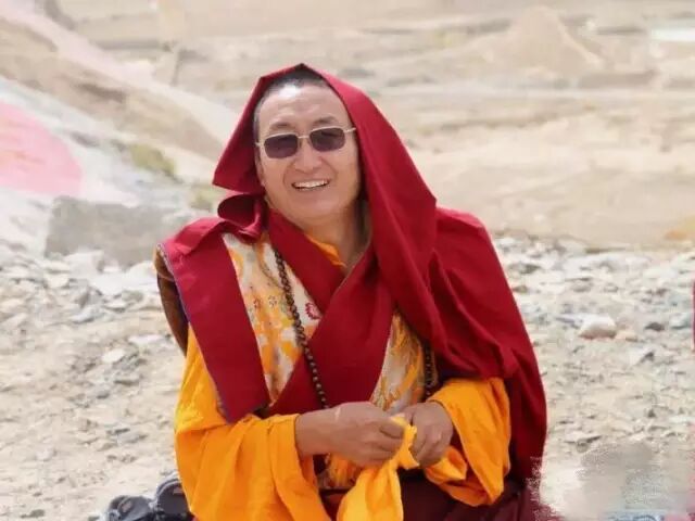 ��������һ���и�֮���������飬���뿪ʾ�󣬻��˵����