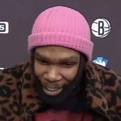瞎穿衣乱穿鞋，NBA球星品味我不懂！杜兰特穿豹纹貂皮+粉色帽