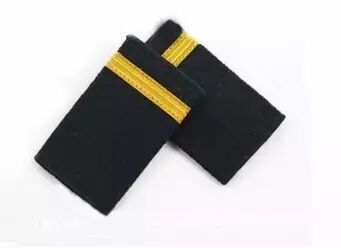 聊聊飞行员肩章上的那些杠杠