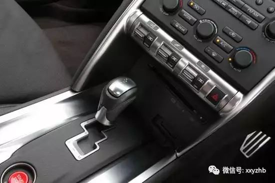 【汽車除甲醛】高溫不止?fàn)C了屁股，還能毀掉身體|新聞動態(tài)-武漢小小葉子環(huán)?？萍加邢薰? title=