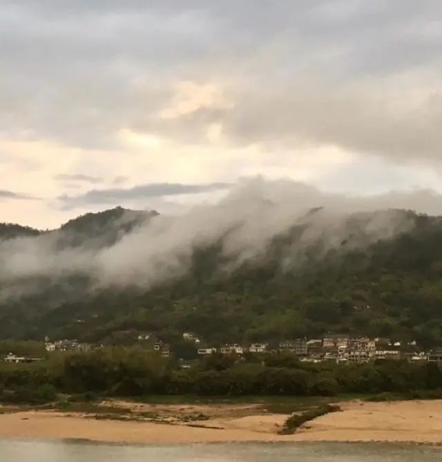 两广山区隐藏着郑成功后裔一族 选址营建奇门村六德堂 深藏 玄机