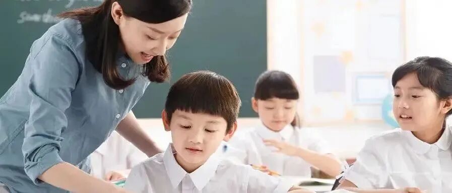 “妈妈，我想玩手机”，你的回答，决定了孩子的一生！