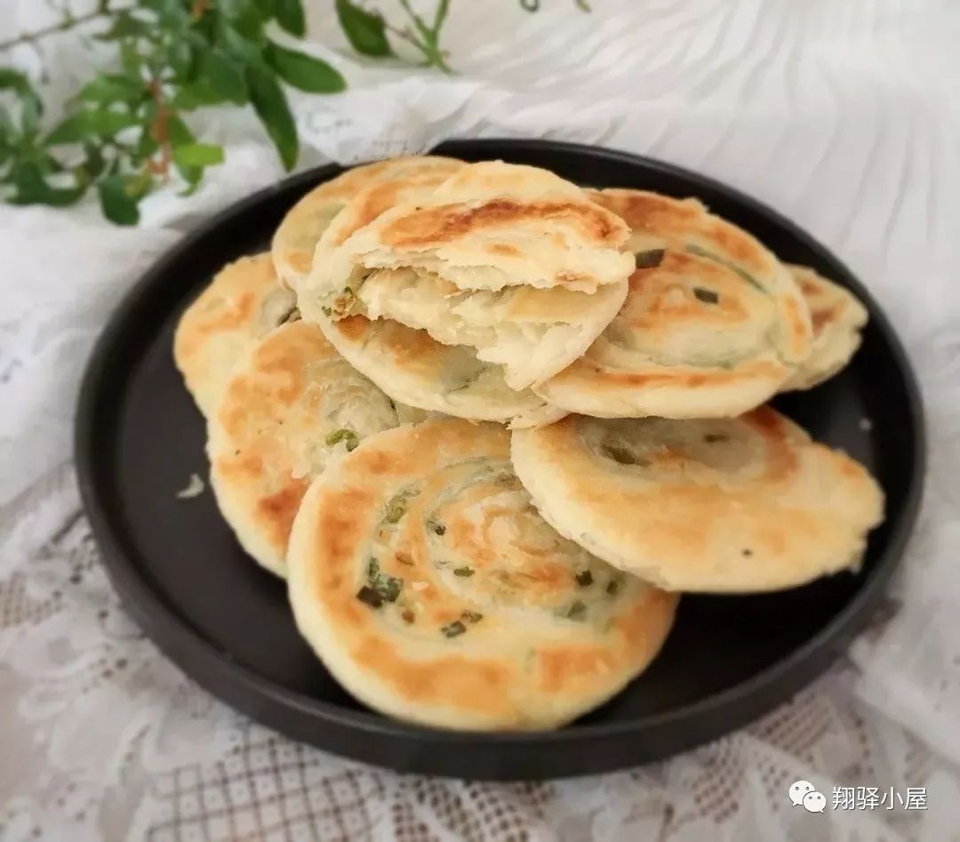 葱油酥饼的做法,用油酥方法做的葱油饼真的很好很香也酥得渣满地!