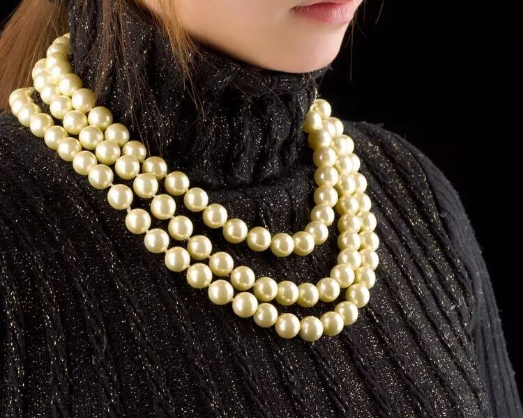 珍珠项链买多长比较好?