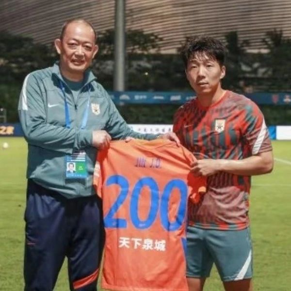 金敬道迈入200场俱乐部，王大雷又送助攻，张弛出场破队史纪录