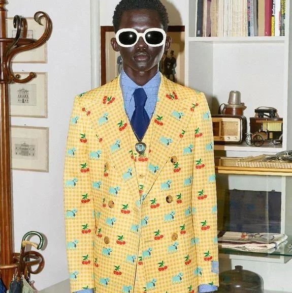 GUCCI 与 Harry Styles 的「中性之美」究竟从哪来？