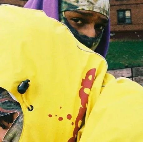 A$AP Rocky 在新 MV 里穿「过季款」？| MV OUTFIT