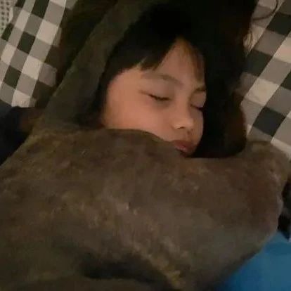 女儿经常被鬼压床，妈妈连夜排查，才发现“真凶”居然是...