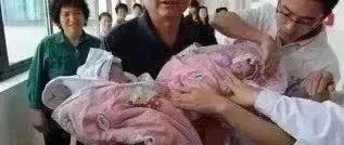73岁奶奶产下婴儿, 孩子父亲竟是........