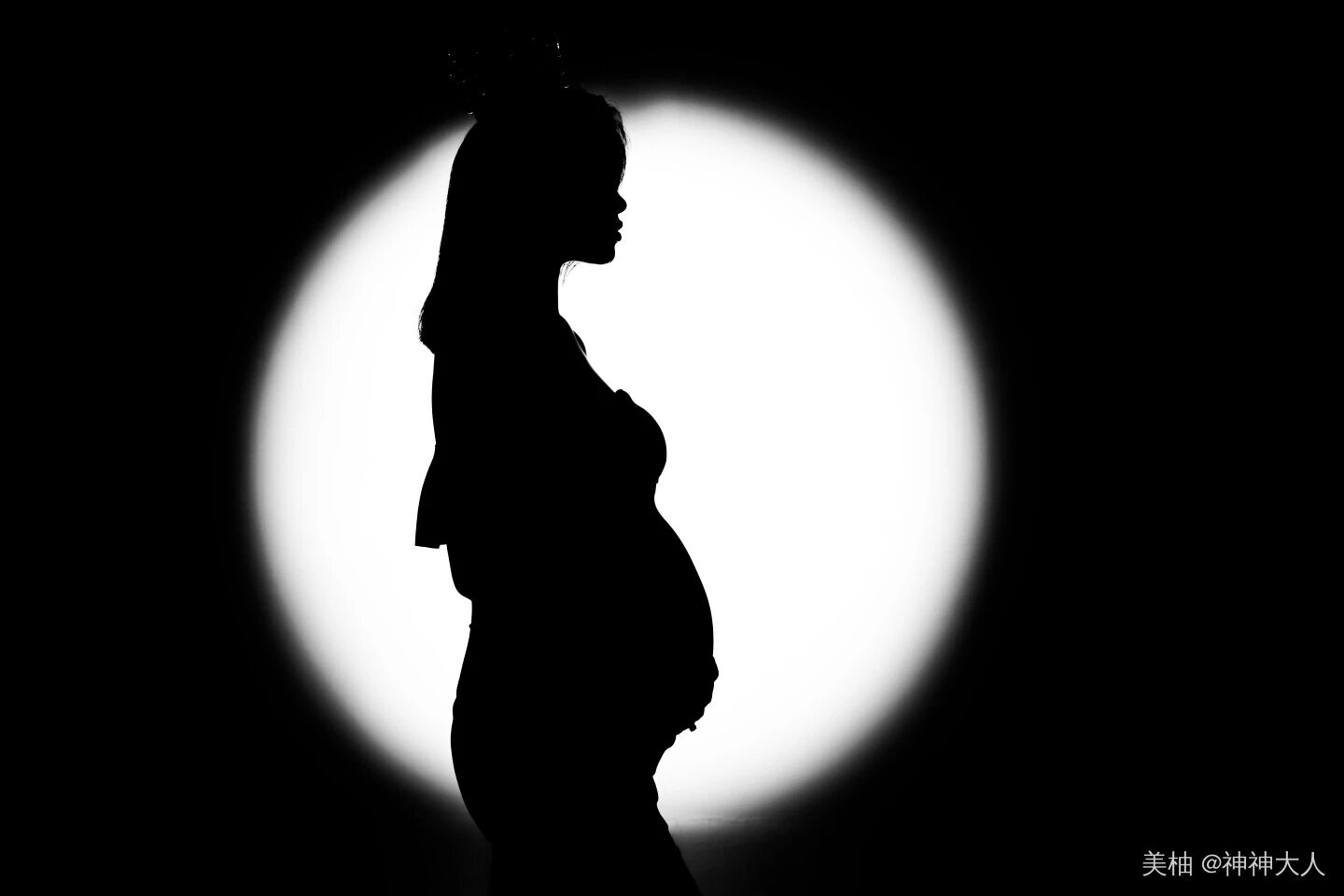 好事不让说？怀孕前三个月不能大肆宣扬？有人说怕惊动胎神