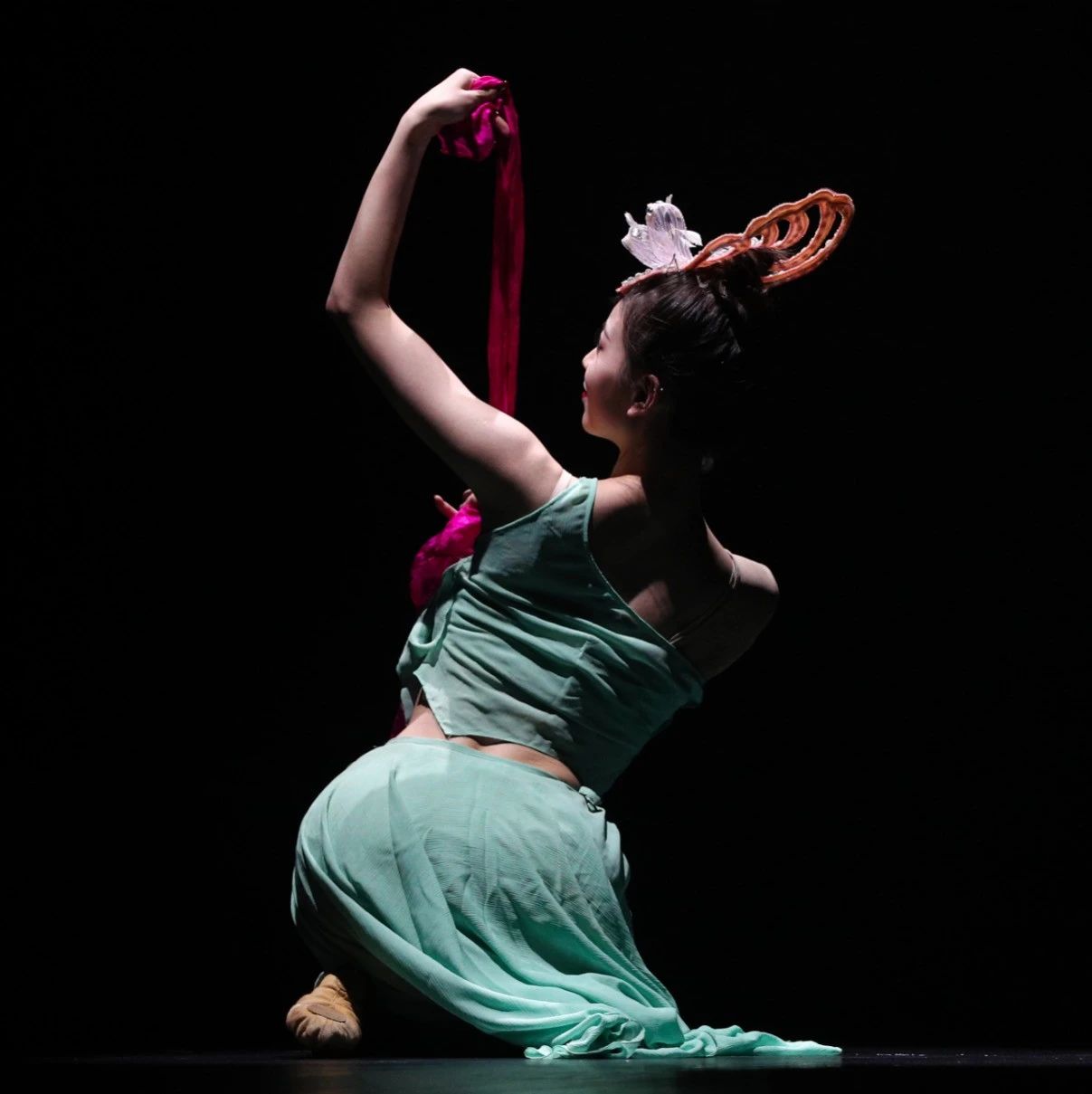 痛苦！杭州30岁女子“跳舞”停不下来，原来得了这种遗传病……