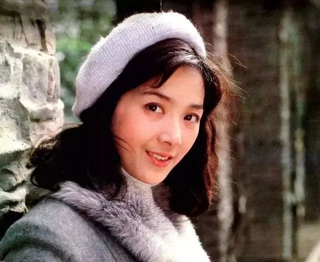 80年代中国第一美女龚雪,因上海流氓大案出走美国,现状如何