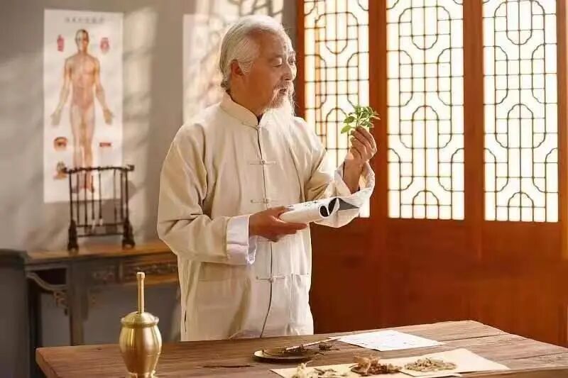 88岁名医隐藏300年的秘法，可调慢性、疼痛等多种问题，前200名免费领取，赶紧学起来！