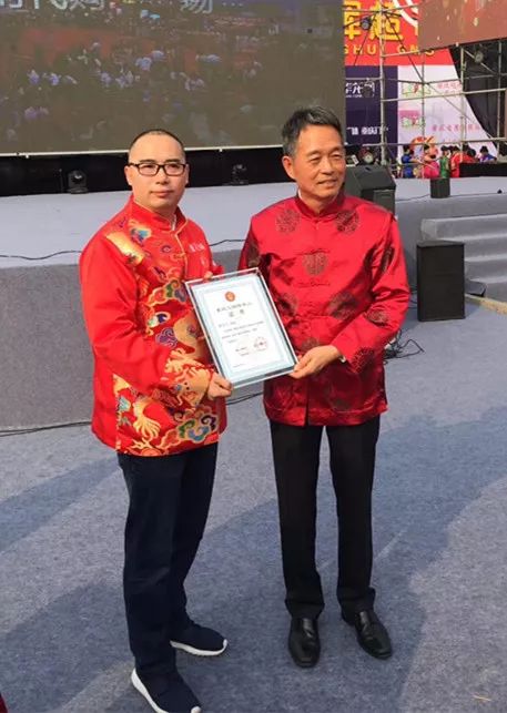 https://image.ipaiban.com/upload-ueditor-image-20171113-1510547602623009402.jpg