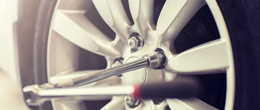 爆胎早知道，这几种“玩命”开法千万别做！