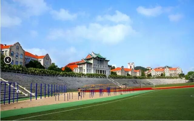 一所南方沿海985大学全国知名度很高，口碑极佳