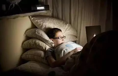 长期晚睡，小心这7个地方先坏！补再多觉都没用