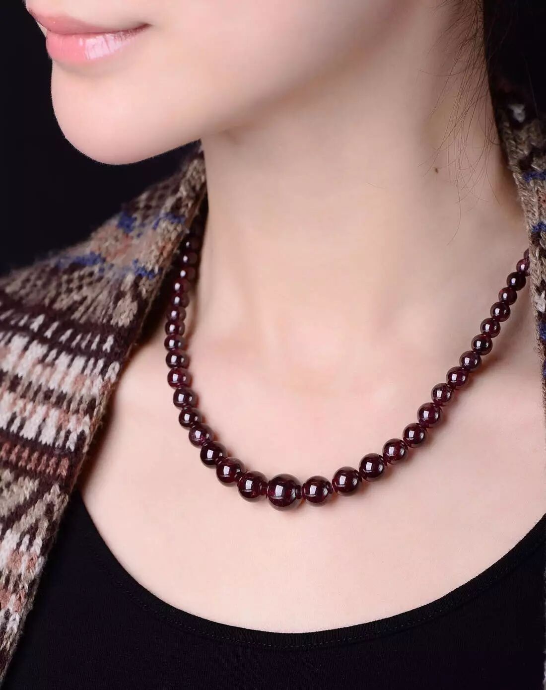 石榴石祛斑，舒俱来抗癌……这些宝石美丽与功效共存。