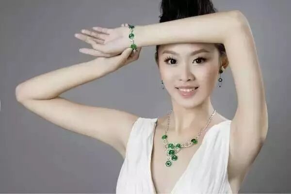 石榴石祛斑，舒俱来抗癌……这些宝石美丽与功效共存。