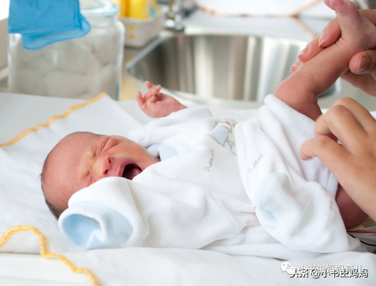 儿科医生提醒：新生儿这些生理现象不是生病，父母别白浪费钱-幼师课件网