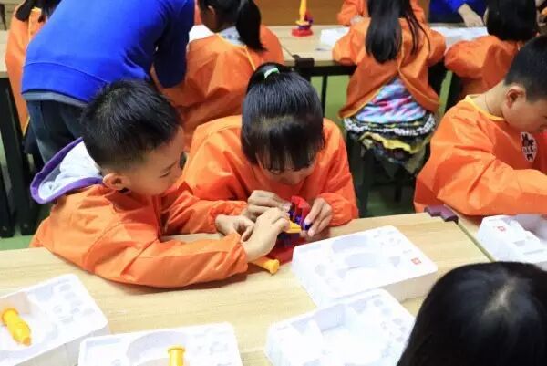 创客行|科学遨游肉眼无法看到的“世界”