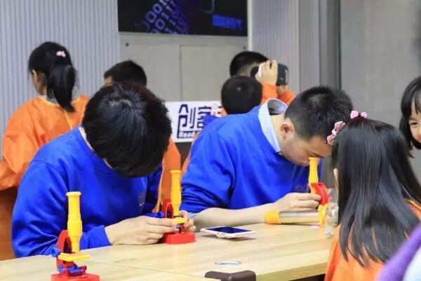 创客行|科学遨游肉眼无法看到的“世界”