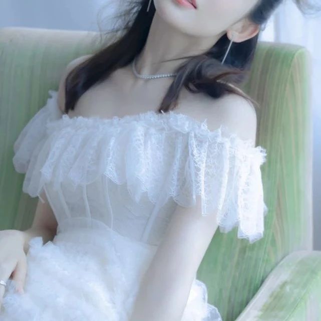 古力娜扎生图出圈，和迪丽热巴差距越来越大，你对她的印象是什么？