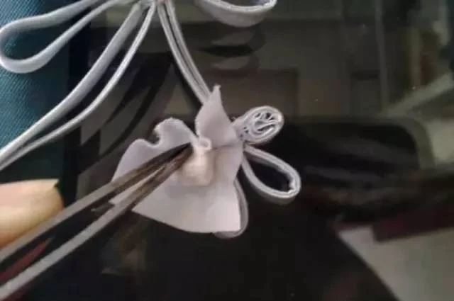 旗袍花扣的制作方法，方法简单容易操作