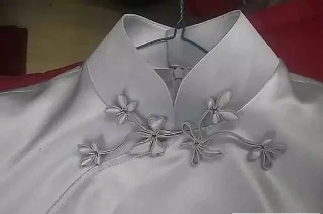 旗袍花扣的制作方法，方法简单容易操作