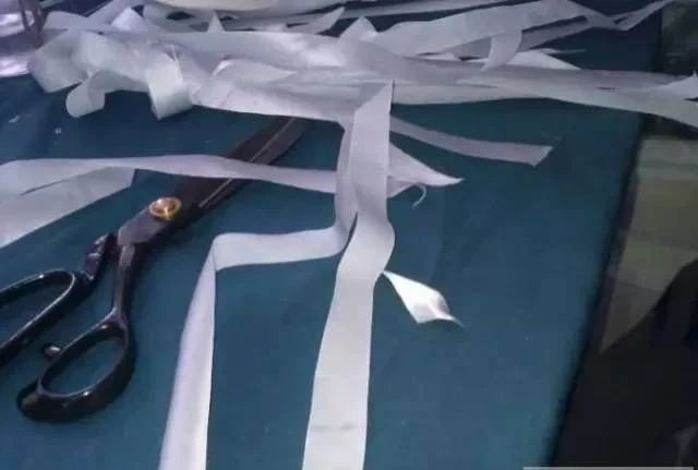 旗袍花扣的制作方法，方法简单容易操作