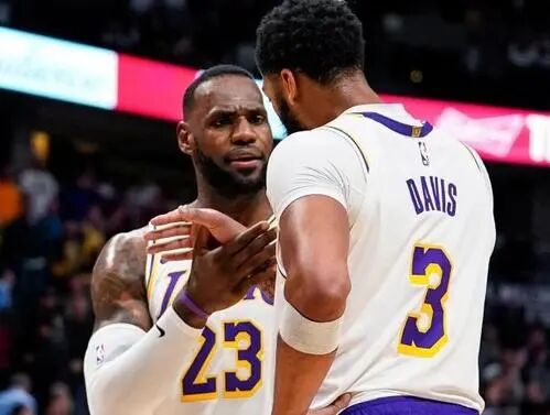 湖人更新伤病报告，詹姆斯又发表让位宣言，戴维斯冲DPOY受阻