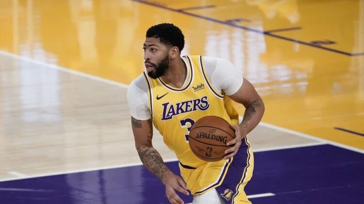 浓眉情史低调却丰富，妻子玛伦和女儿的陪伴能助其战胜伤病