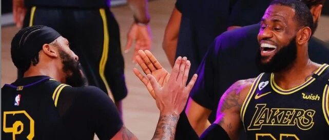 詹姆斯更新社媒：太想我的孩子们，这种感觉让我窒息