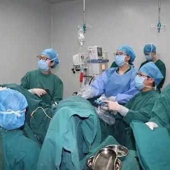 3300克胎儿卡在了产妇扁平骨盆口，医生“强推了一把”，却酿成大错