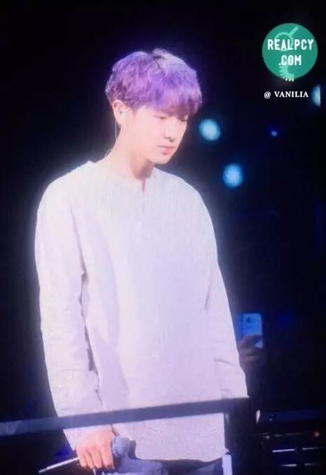 灿烈换新发色 紫色美哭了 Exo 微信公众号文章