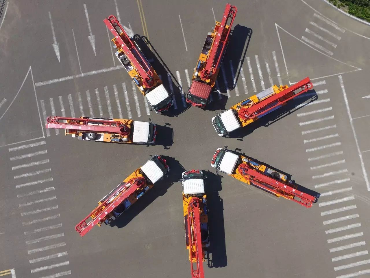 混凝土泵车