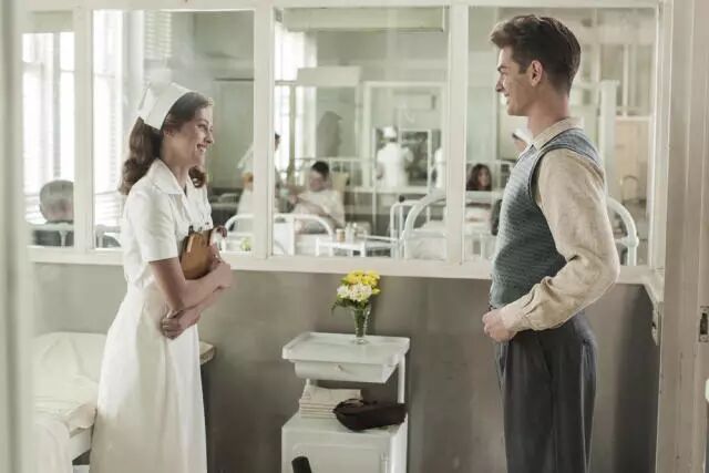 《血战钢锯岭》:解读历史与银幕上的德斯蒙德.多斯与钢锯岭