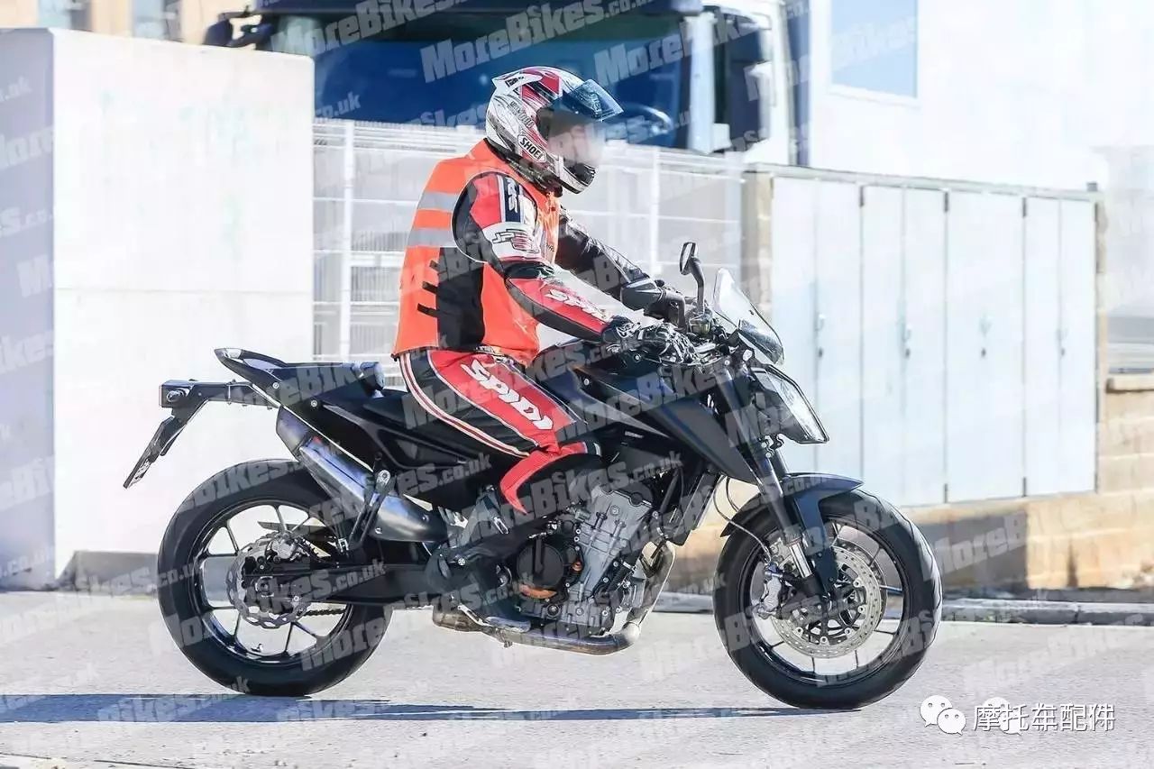                         KTM玩雙缸，790 Duke 車身已全部完成，進入最后測試階段
