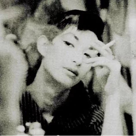 昭和最传奇美男：核爆下逃生，迷倒无数大文豪，87岁仍是日本顶流……
